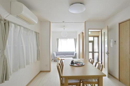 Osaka Box House