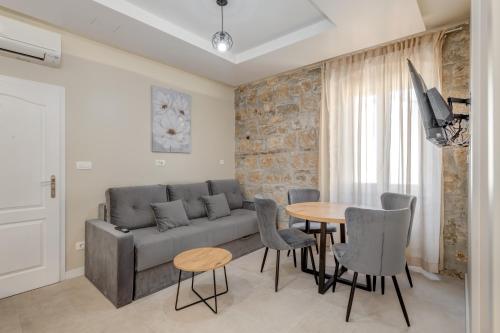 InMotion Luxury Rooms