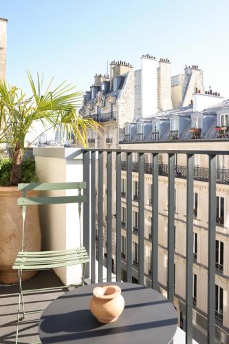 Bloom House Hôtel & SPAにあるバルコニーまたはテラス