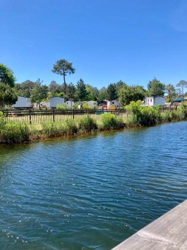 Photo de la galerie de l'établissement Havre de paix sur le bassin à Claouey Lege Cap Ferret, à Lège-Cap-Ferret