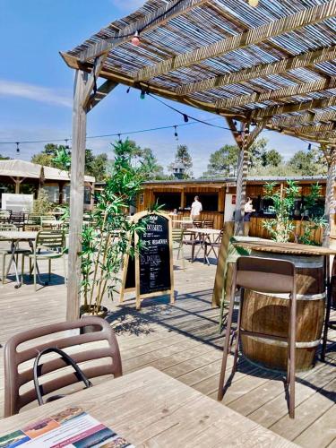 Photo de la galerie de l'établissement Havre de paix sur le bassin à Claouey Lege Cap Ferret, à Lège-Cap-Ferret