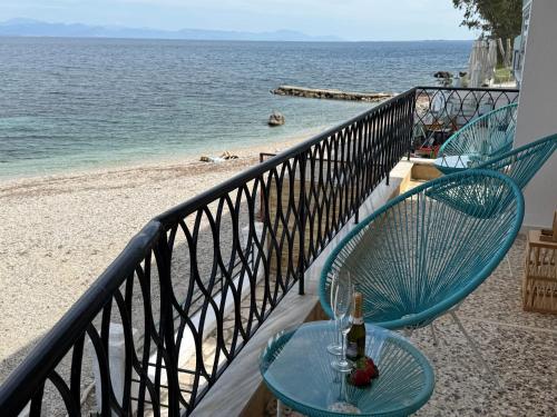 Fronte Mare Suite - Sea Front Luxury Suite With Private Beach Patio