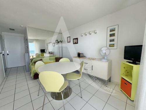 APPARTEMENT 1 CHAMBRE BORD DE MER