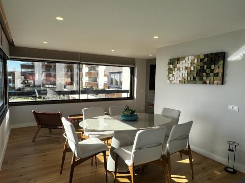 FLH Cascais Atrium Luxury Apartment with Sea View and Pool