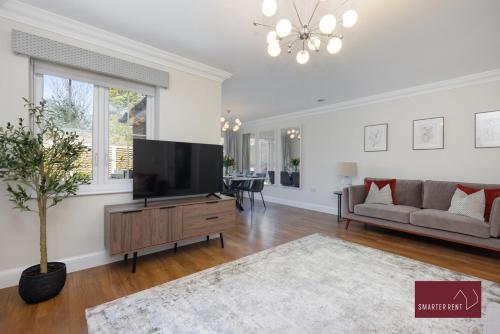 Gallery image of Maidenhead - 4 bedroom house - garden and parking in Maidenhead