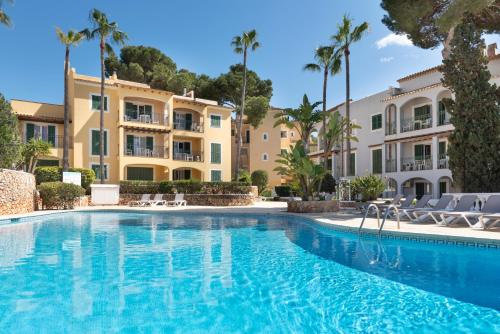 The swimming pool at or close to Aparthotel Ona Cala Pi Club