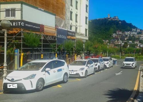 Habitaciones privadas en piso frente a playa Ondarreta, baño compartido