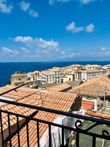 a view of the roofs of a city at Apartment Casa Beatrice in Pizzo