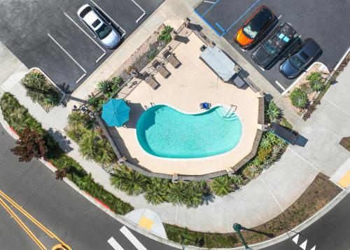 Piscina en o cerca de Brisa Pacific Hotel Encinitas