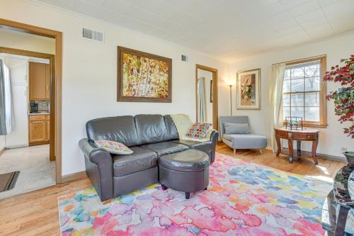 Galeriebild der Unterkunft Walk to Iowa State University Pet-Friendly Apt! in Ames
