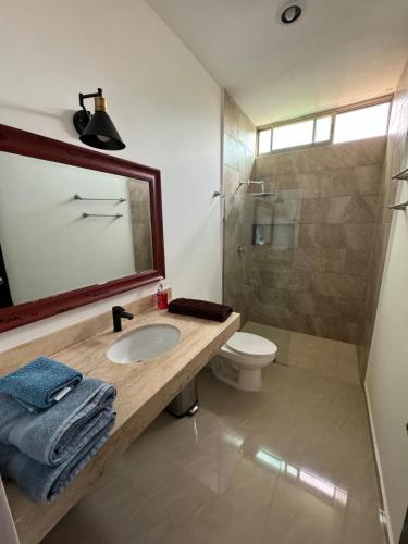 Ένα μπάνιο στο Residencia de descanso con ALBERCA PRIVADA