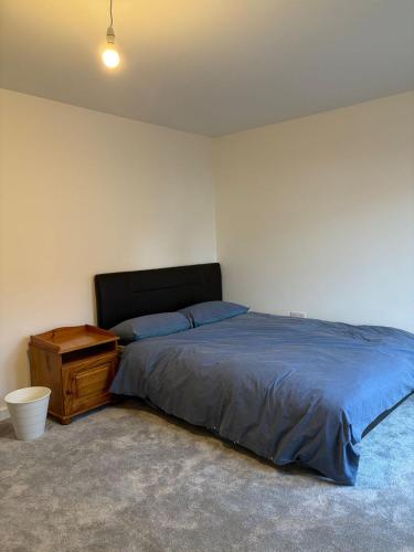 Postel nebo postele na pokoji v ubytování Double room in bristol - near UWE
