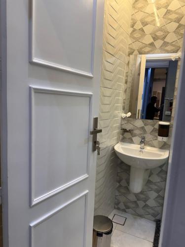 Un baño de Heritage Hostel Cairo