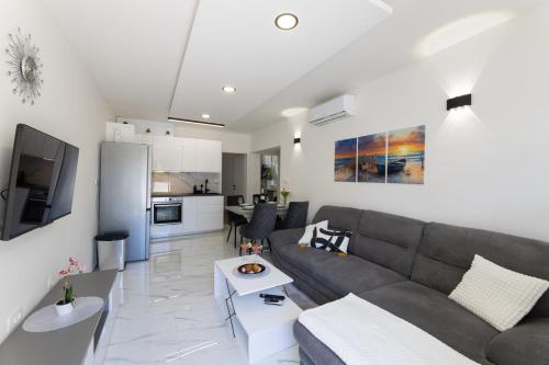 Apartment Coastal Charm