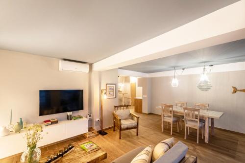 K-NAVY by Nuka Homes