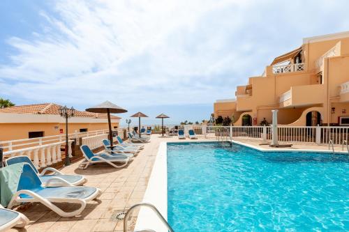 Paradise Court Suites