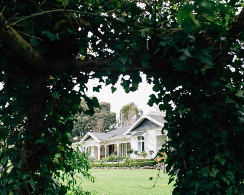 Κήπος έξω από το Karetu Downs Farm Stay