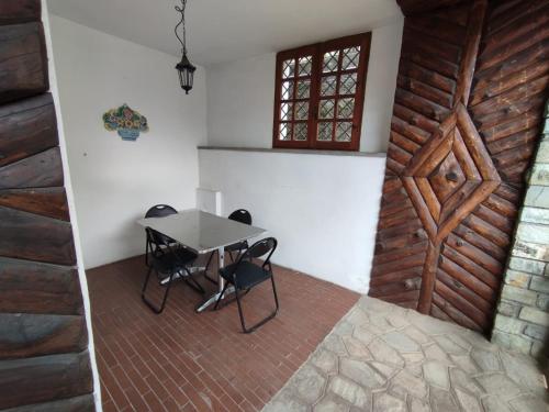 Φωτογραφία από το άλμπουμ του Stone House Viù-Location Orange σε Viù