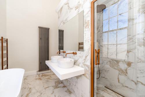 Dragon Suites Luxury Apartments at 9 Albyn Place photo 61