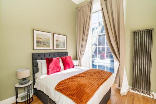 Dragon Suites Luxury Apartments at 9 Albyn Place photo 57