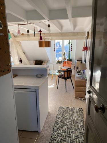 Photo de la galerie de l'établissement Apartment Next to Place des Vosges, à Paris