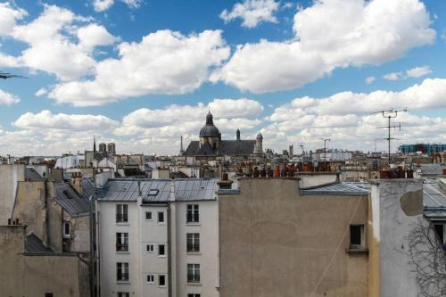 Photo de la galerie de l'établissement Apartment Next to Place des Vosges, à Paris