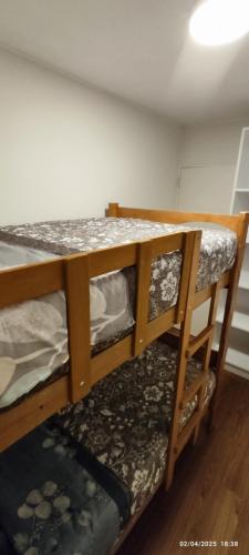 Postel nebo postele na pokoji v ubytování douha mi departamento de 3 habitaciones