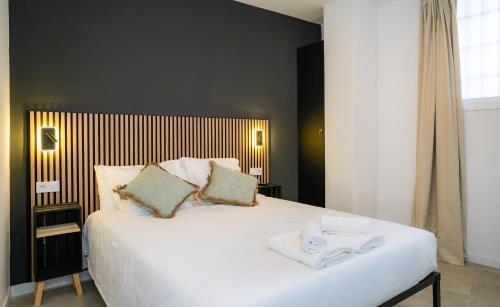 Nomad Malaga - Airport III