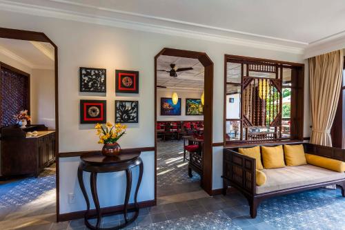 Posezení v ubytování Cozy Original Hoi An Hotel