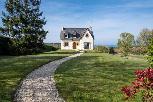 L'escapade Maison familiale 3 étoiles jardin & vue mer, proche plage