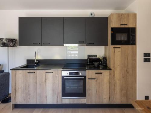 Photo de la galerie de l'établissement Chalet in Chantemerle with Family Amenities, à Saint-Chaffrey