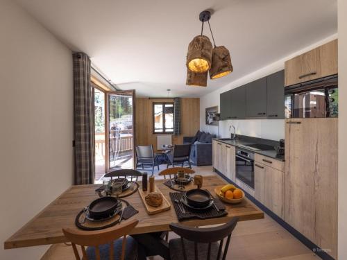 Photo de la galerie de l'établissement Chalet in Chantemerle with Family Amenities, à Saint-Chaffrey