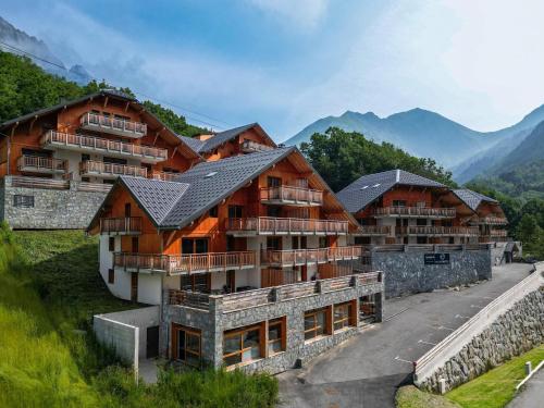 Photo de la galerie de l'établissement Chalet in Vaujany with Panoramic Mountain Views, à Vaujany