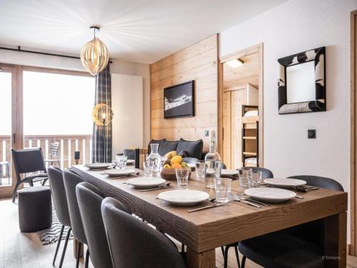 Photo de la galerie de l'établissement Apartment in Fornelet with Ski-In Ski-Out Access, à Aime La Plagne