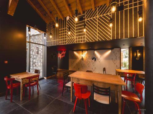 Photo de la galerie de l'établissement Apartment in Megève with Alpine Views, à Megève