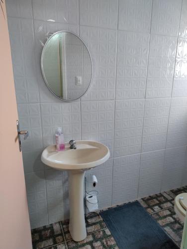 Koupelna v ubytování Cantinho no litoral