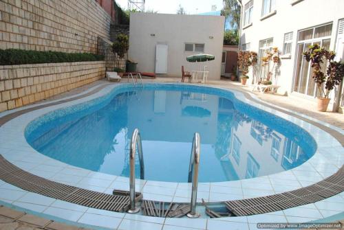 Nonilis Apartments Single Room for a great vacation