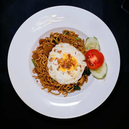 ゲストハウスの敷地内または近くでの食事または食べ物