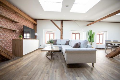 Posezení v ubytování Exklusive Apartments im Gründerzeitjuwel