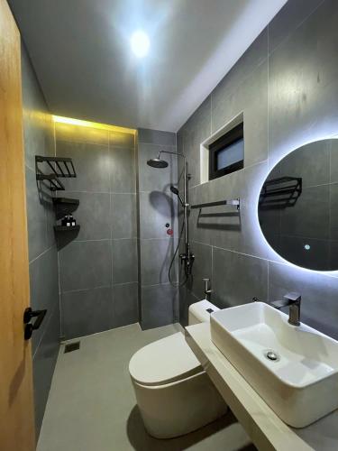 Koupelna v ubytování Nguyễn Tân Homestay Near Beach BBQ Free Mỹ Tân