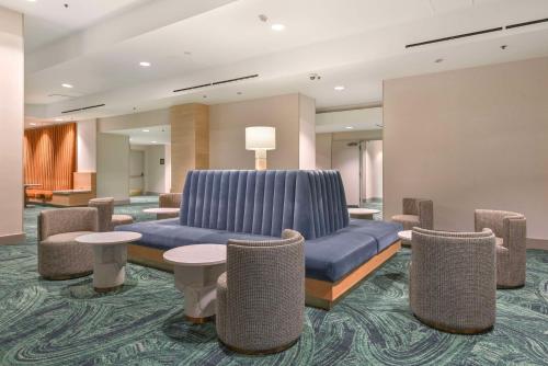 Ruang duduk di Hilton Anaheim
