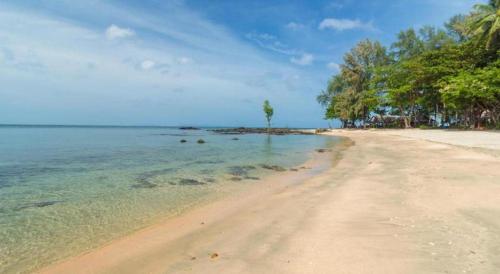 ランタ島にあるRelax Beach Houseのギャラリーの写真