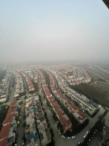 Letecký snímek ubytování skyview stay Relaxing stay near Expomart Greator Noida