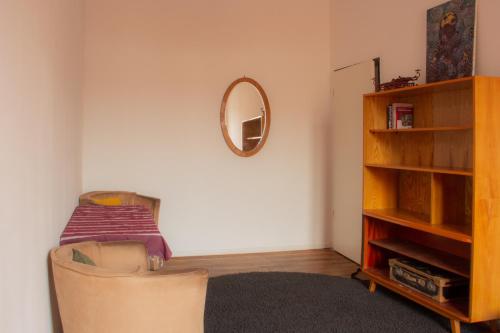 Biblioteca en el albergue