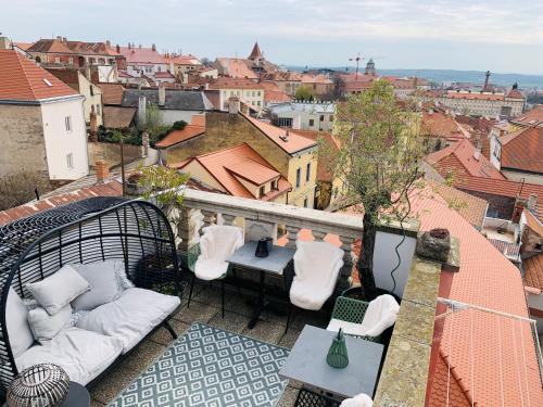 Posezení v ubytování Boutique Apartments U Rolanda, Mikulášské náměstí