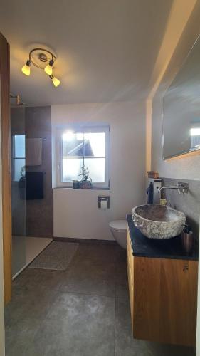 Kuchyň nebo kuchyňský kout v ubytování Ferienwohnung mit Herz Chiemsee
