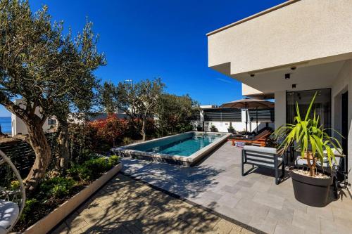 Villa Festina lente a luxury villa in Makarska, heated pool