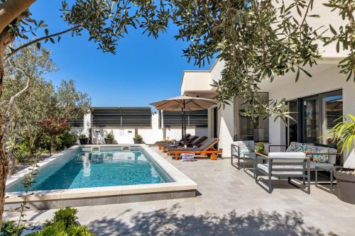 Villa Festina lente a luxury villa in Makarska, heated pool