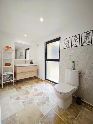 Photo de la galerie de l'établissement Gîte de charme chez Nel et Flo, à Valréas