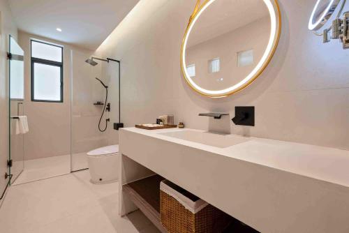 Ένα μπάνιο στο 溪阳依山静私汤国风庭院